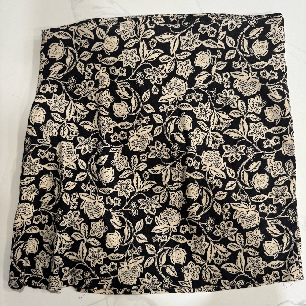 Mango Linen Black-White Floral‎ Mini Skirt Size Large - Picture 13 of 13